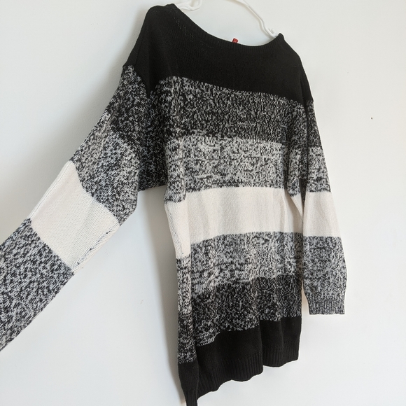 H&M stripped oversized sweater - Picture 2 of 4